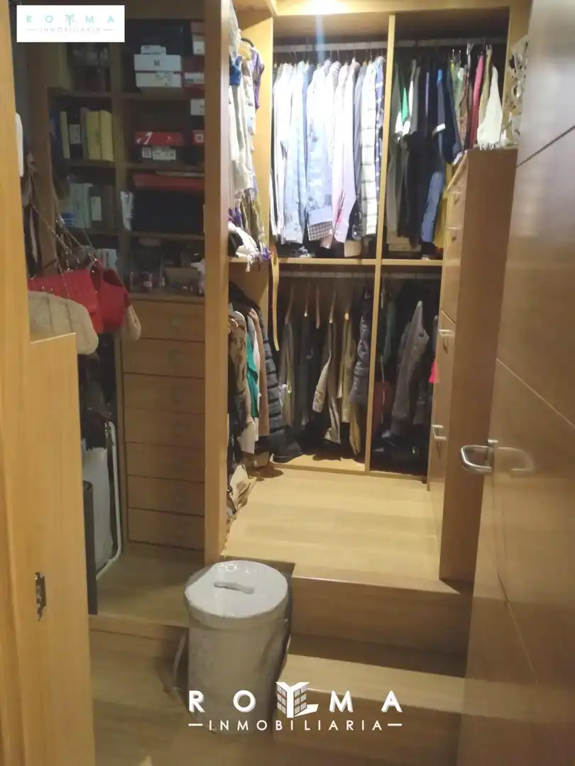 Dormitori de Casa adosada de lloguer en Dos Hermanas amb Aire condicionat, Calefacció i Parquet
