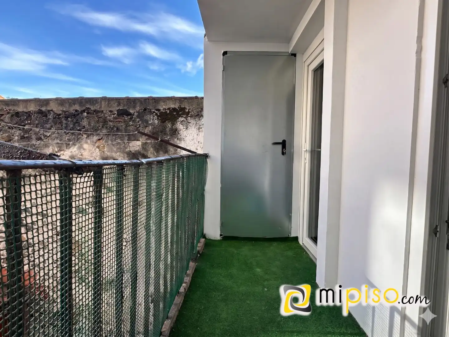 Terraza de Piso en venta en Laredo con Calefacción, Amueblado y Balcón