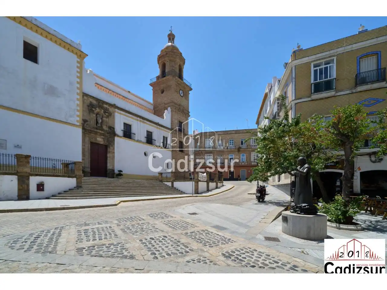 Vista exterior de Piso en venta en Cádiz con Trastero y Amueblado