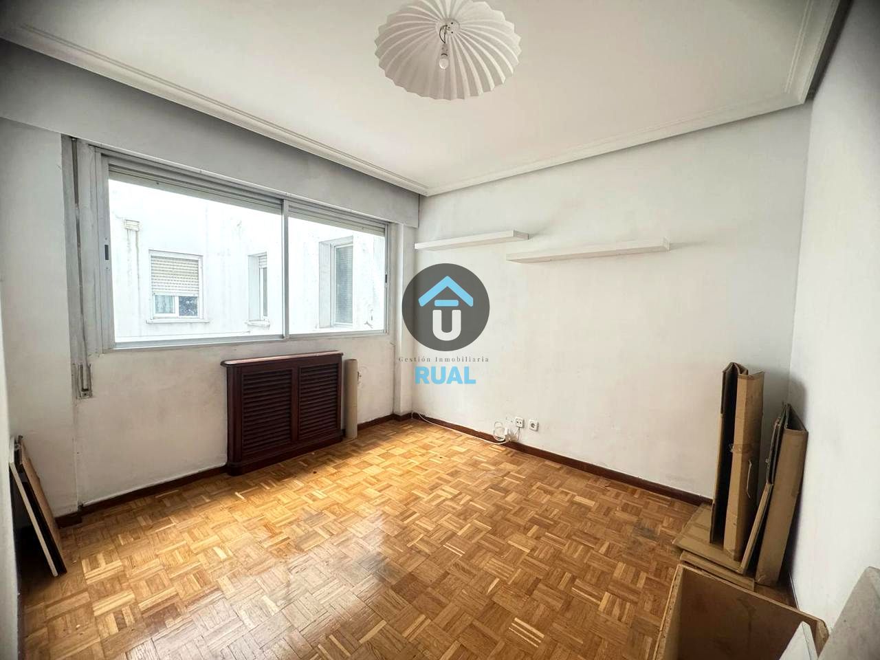 Bedroom of Flat for sale in  Madrid Capital  with Heating and Parquet flooring