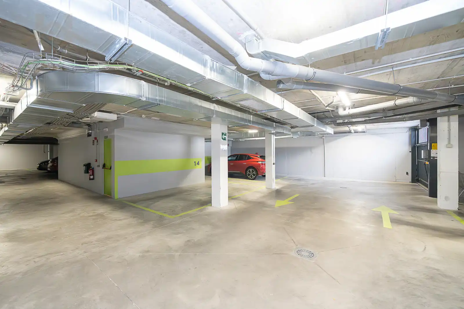 Aparcament de Pis en venda en Villanueva de la Cañada amb Calefacció, Jardí privat i Terrassa
