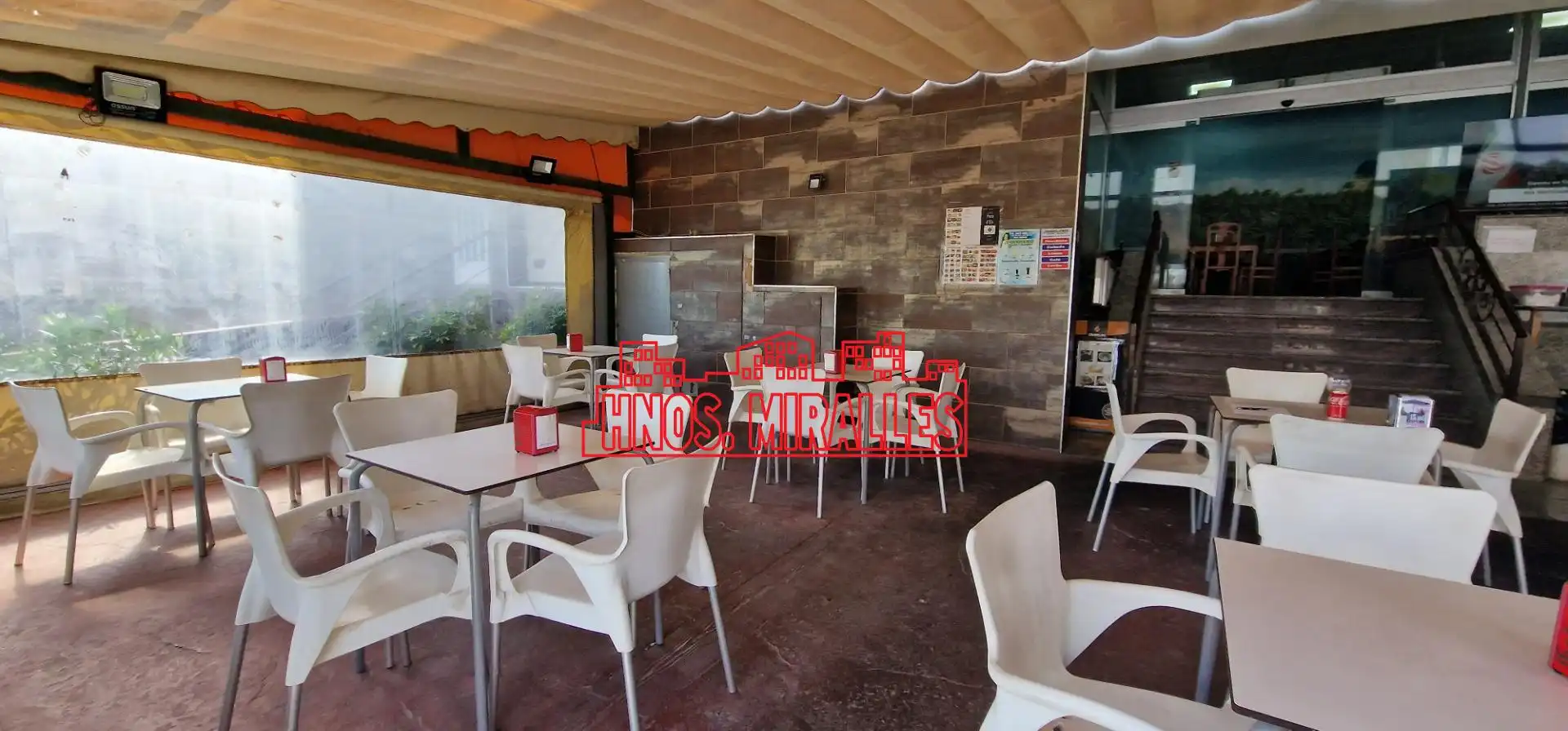 Local de alquiler en Elche / Elx con Aire acondicionado, Terraza y Amueblado