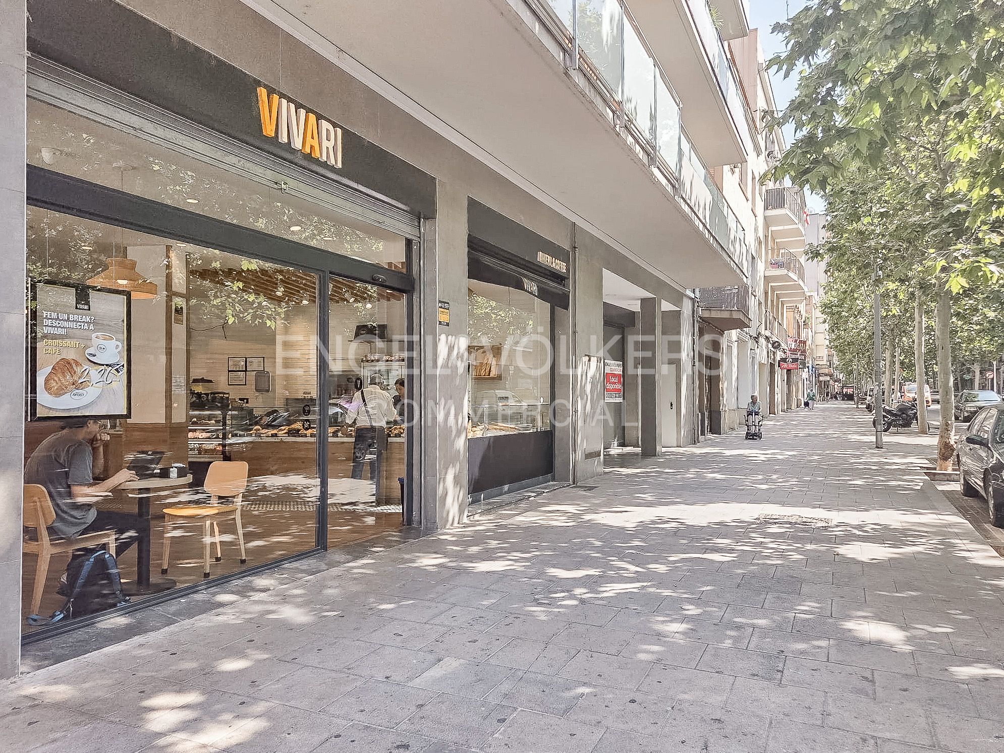Vista exterior de Local en venda en Vilafranca del Penedès