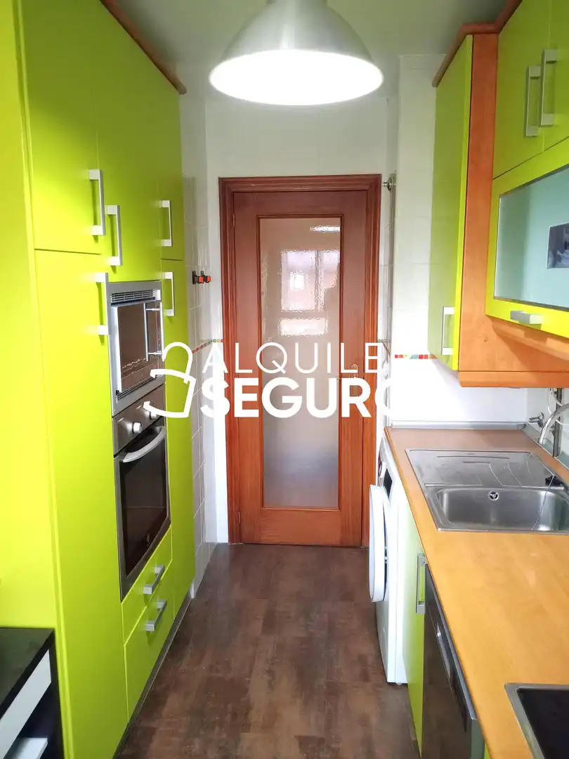 Cocina de Piso de alquiler en Valladolid con Calefacción, Trastero y Piscina