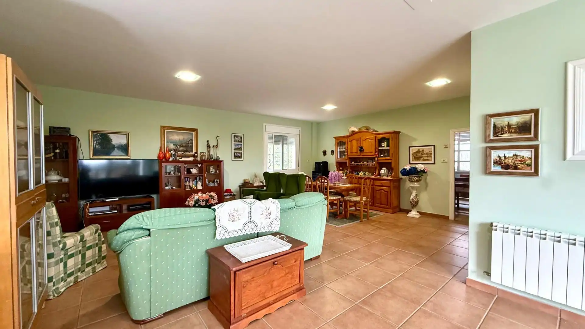 Living room of Country homes for sale in Toén  with Private garden, Storage room and Swimming Pool
