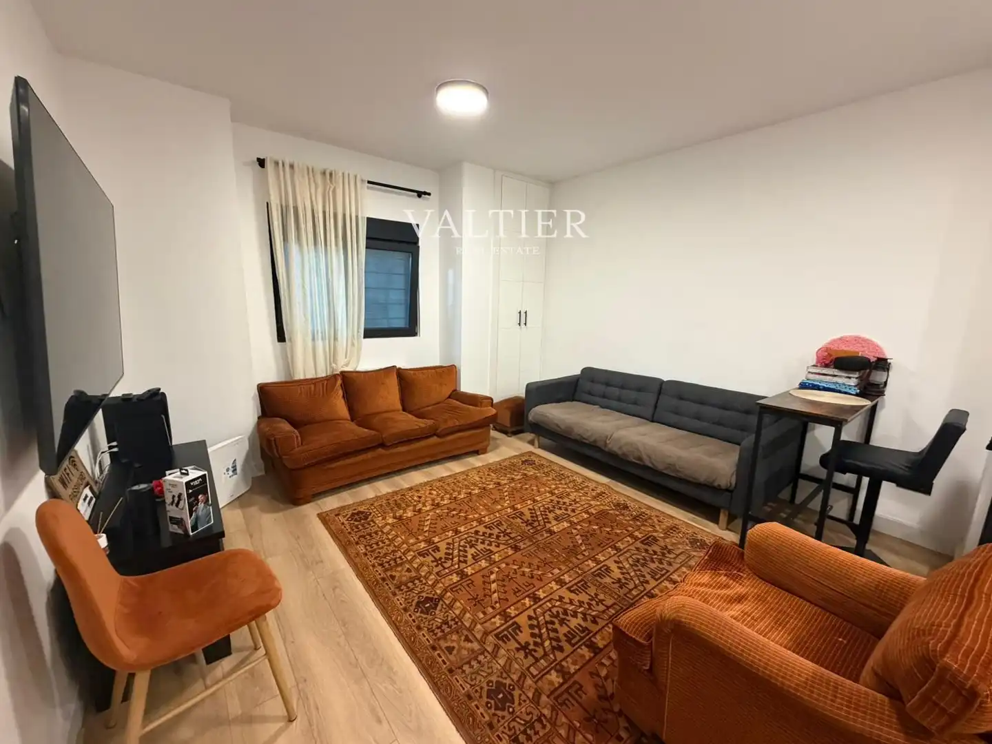 Apartamento de alquiler en  Madrid Capital con Trastero y Amueblado