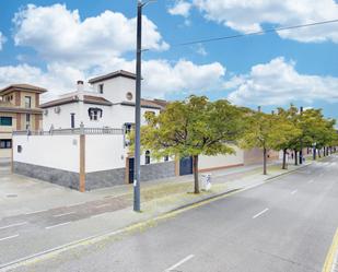 Exterior view of Single-family semi-detached for sale in  Granada Capital  with Air Conditioner, Heating and Private garden