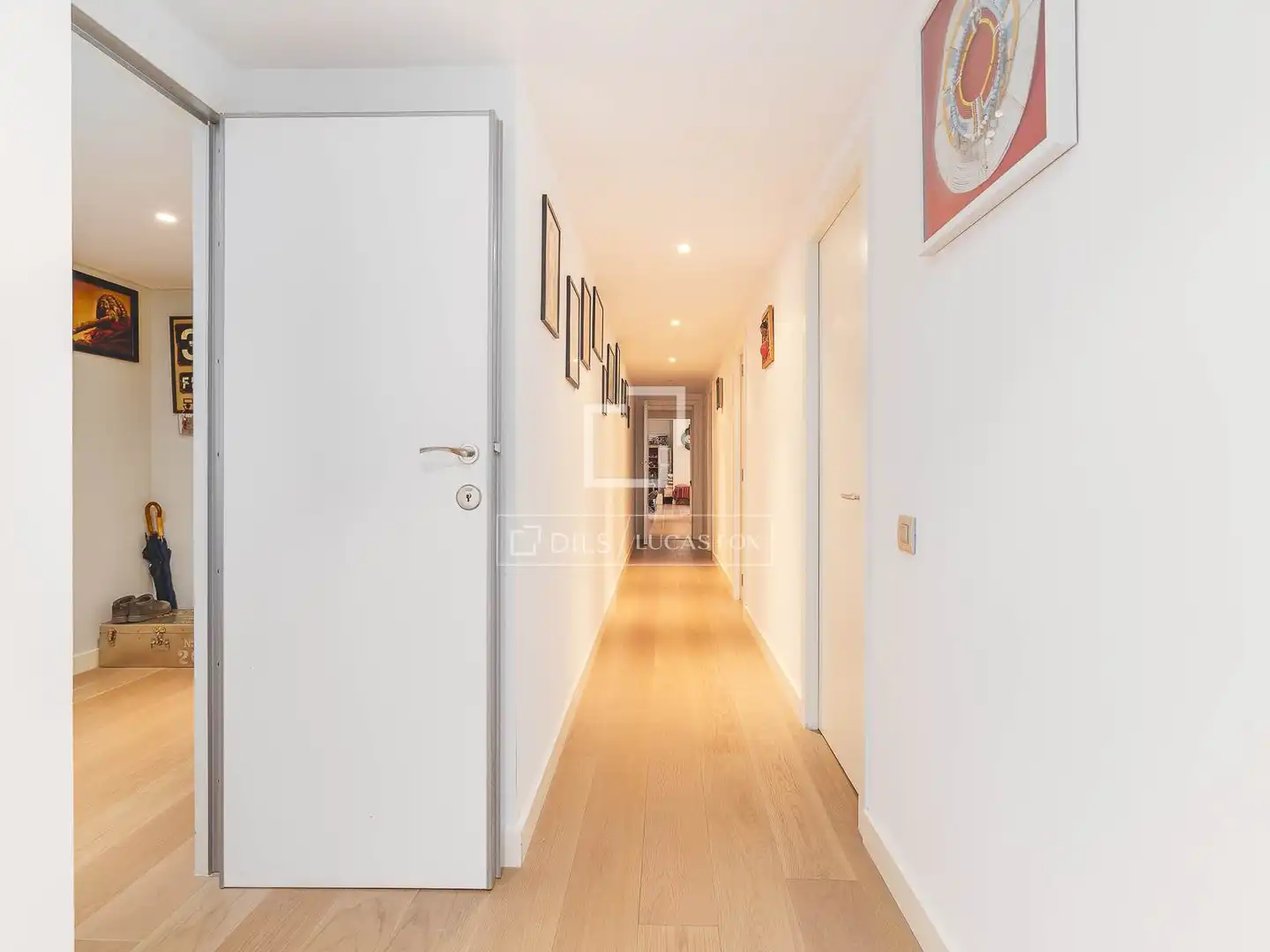 Wohnung zum Verkauf in Barcelona mit Klimaanlage, Heizung und Terrasse