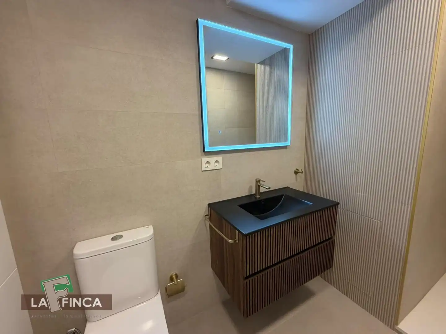 Baño de Apartamento de alquiler en Milán - Pumarín - Teatinos
