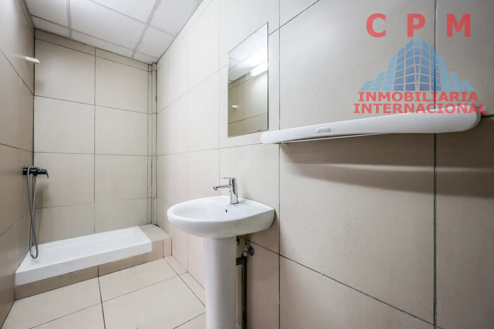 Badezimmer von Fabrikhallen zur Miete in Leganés mit Heizung und Alarm
