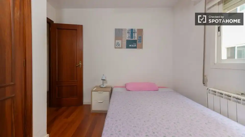 Bedroom of Flat for rent in Camins al Grau