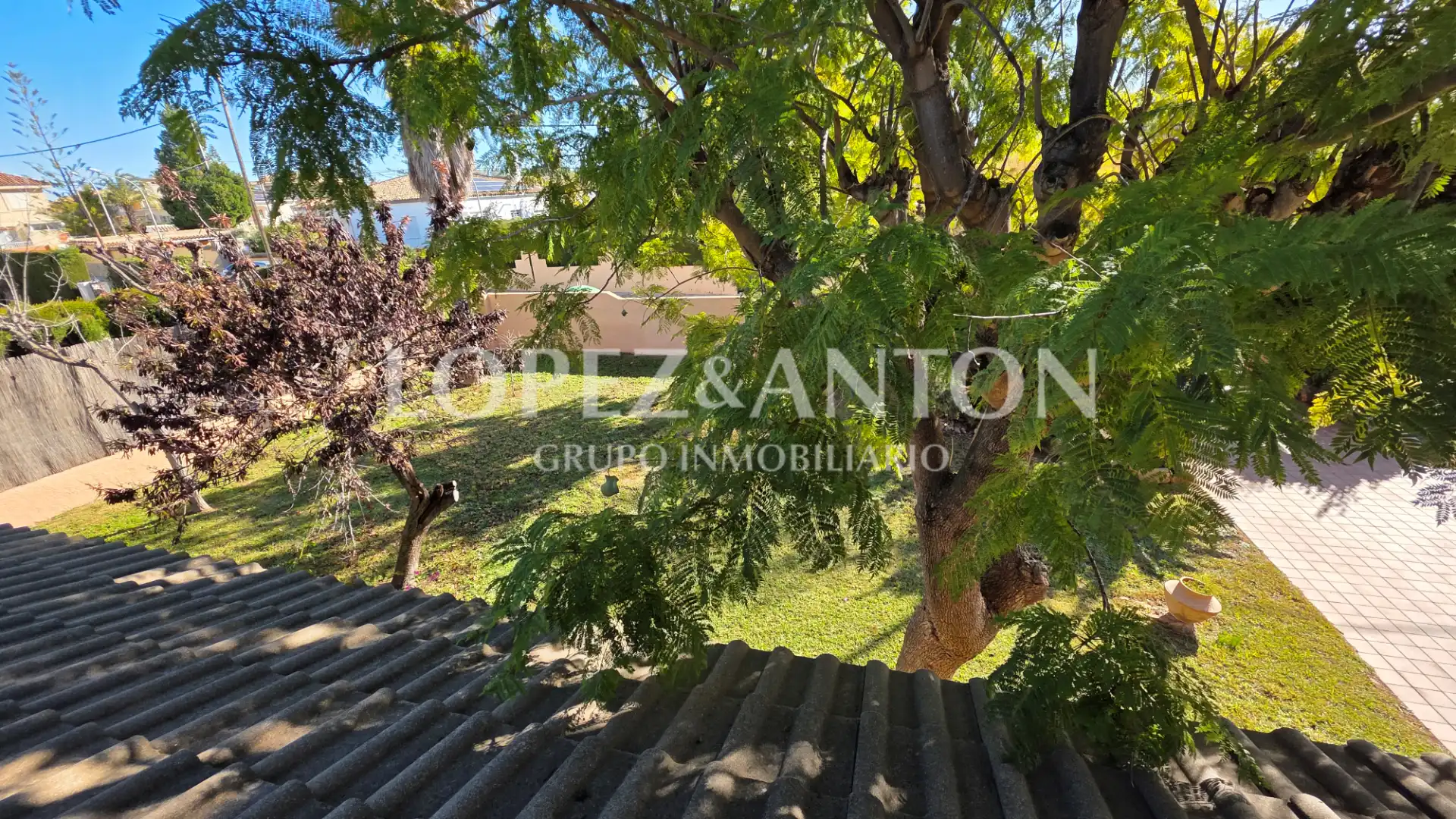 Jardí de Casa o xalet en venda en La Pobla de Vallbona amb Aire condicionat, Calefacció i Jardí privat