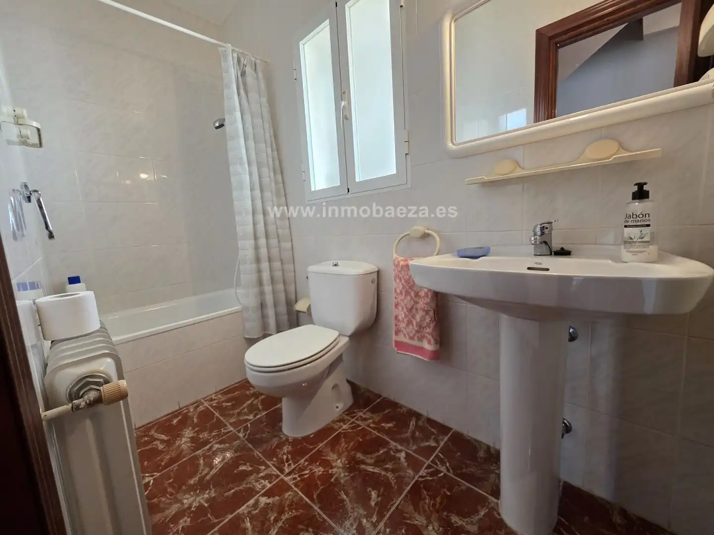 Bathroom of Houses for rent in Baeza  with Terrace, Furnished and Balcony