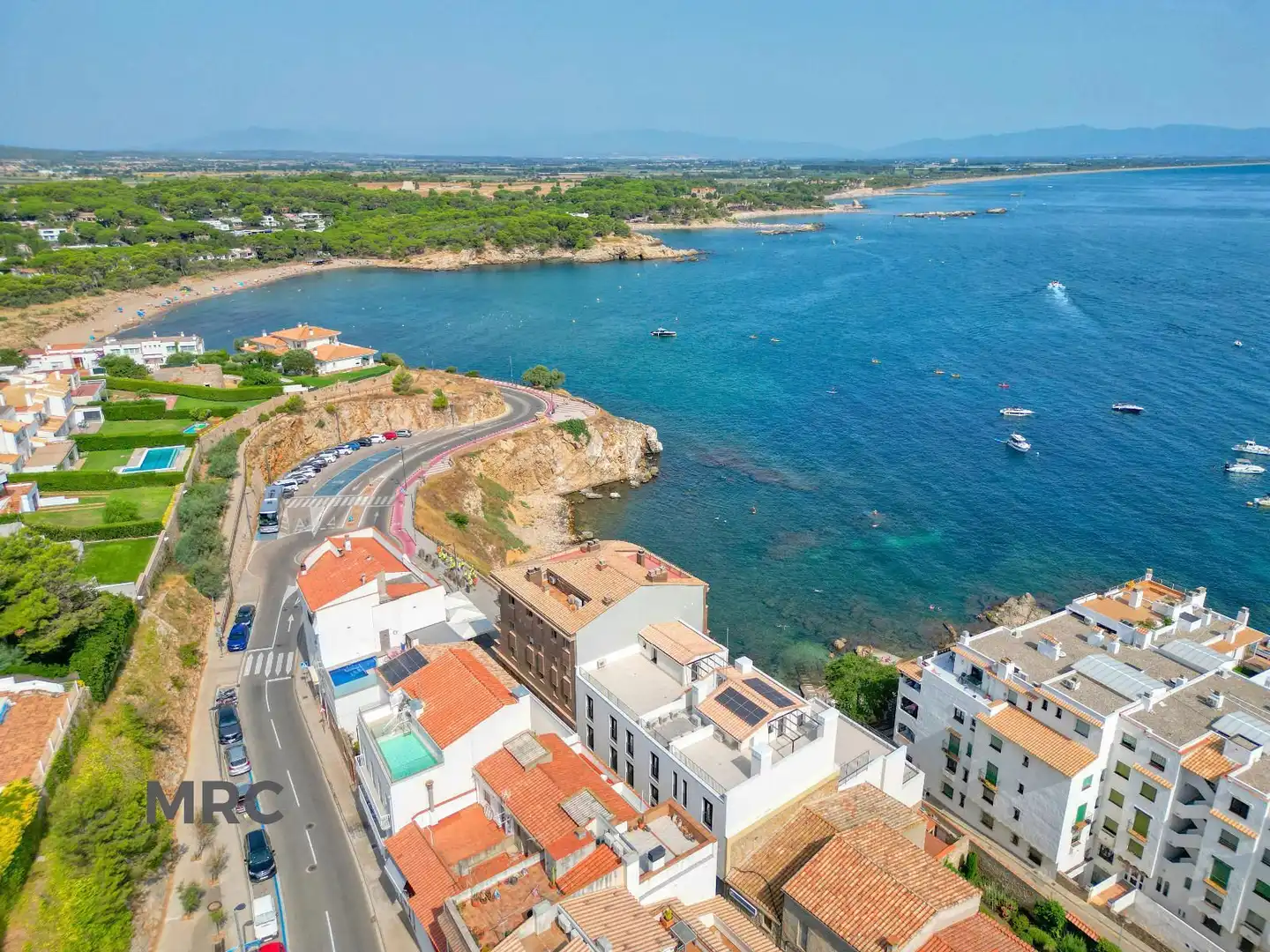 Vista exterior de Pis en venda en L'Escala amb Aire condicionat i Terrassa