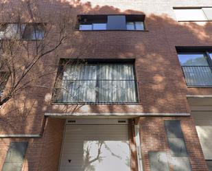 Vista exterior de Casa adosada en venda en Castellar del Vallès amb Terrassa i Traster