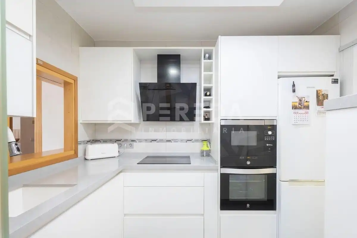 Kitchen of Ground floor for sale in Roquetas de Mar  with Air Conditioner, Private garden and Terrace