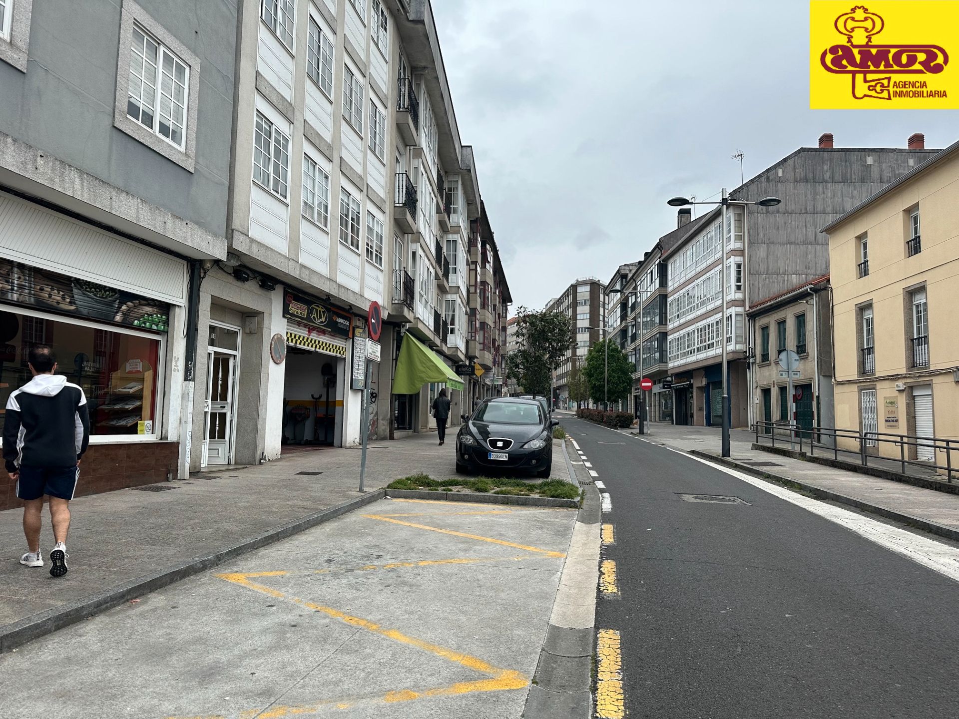 Vista exterior de Casa o xalet en venda en Santiago de Compostela  amb Jardí privat i Traster