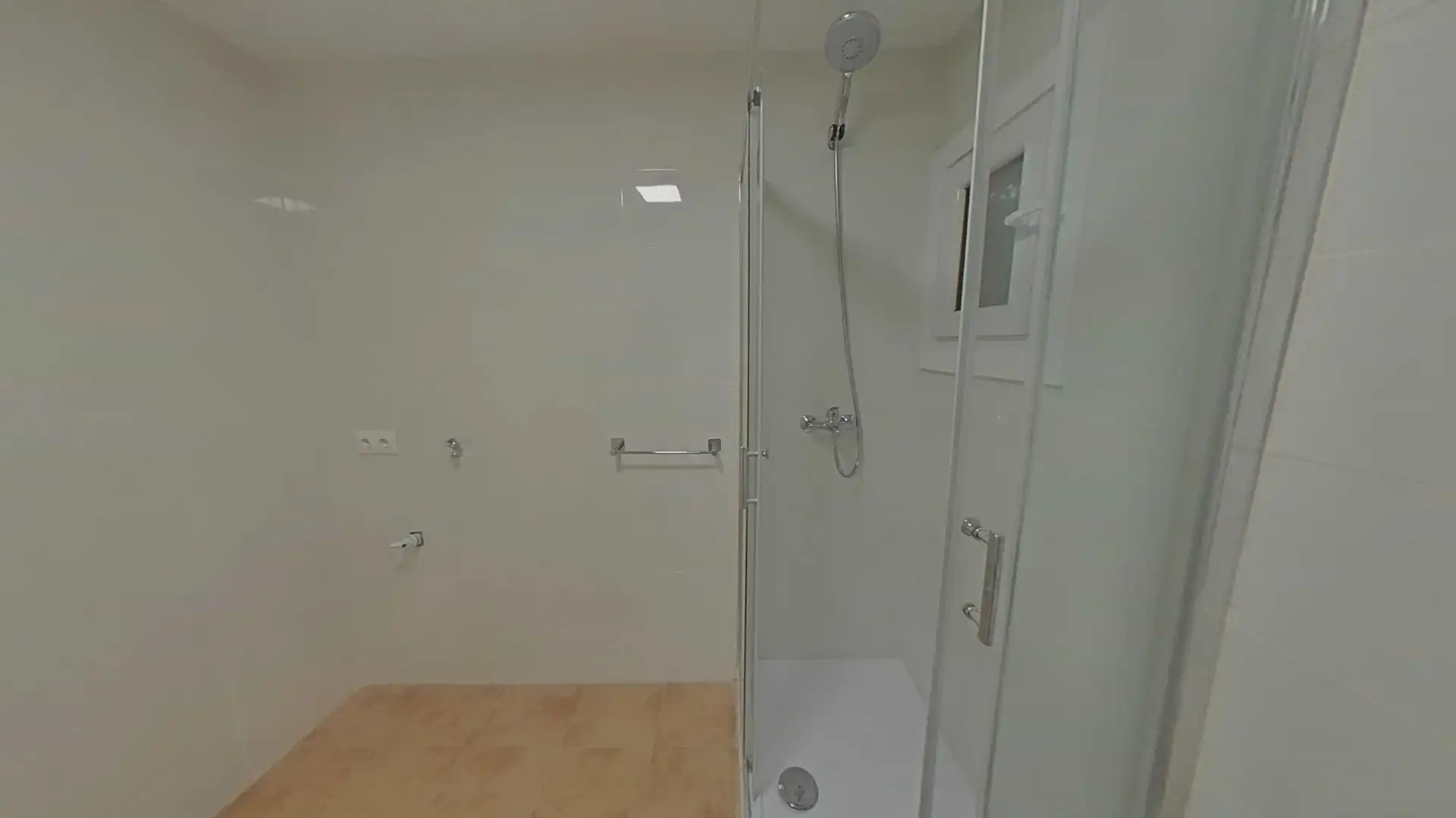 Bany de Pis en venda en Barcelona amb Calefacció