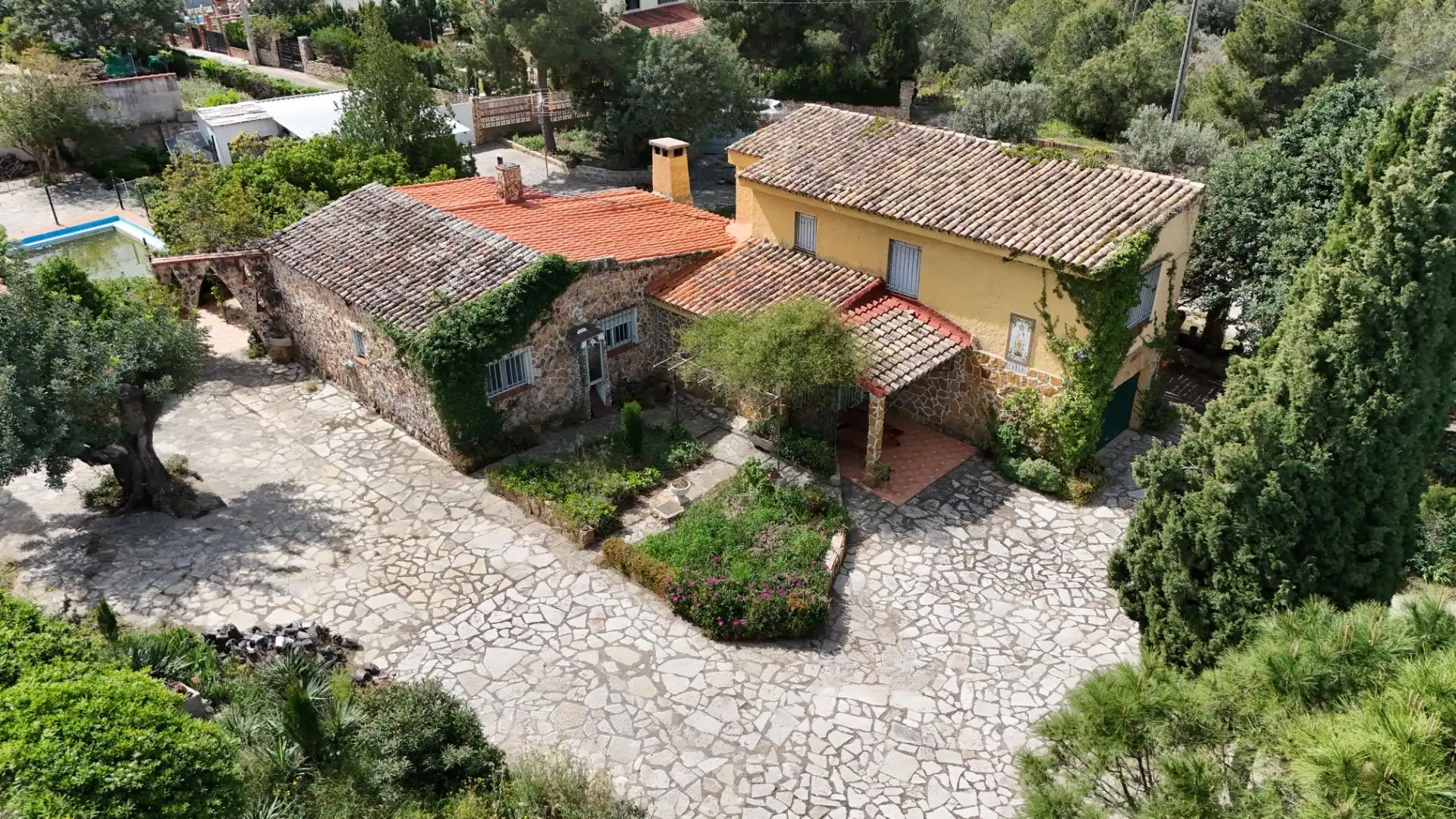 Vista exterior de Casa o chalet en venta en Olocau con Aire acondicionado, Jardín privado y Terraza