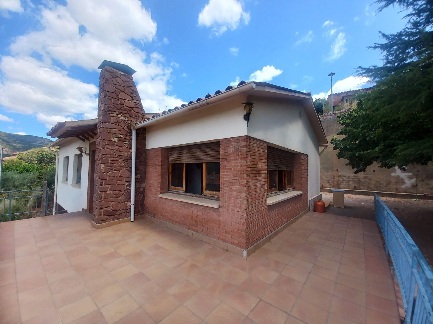 Exterior view of House or chalet to rent in Bigues i Riells del Fai  with Terrace and Storage room