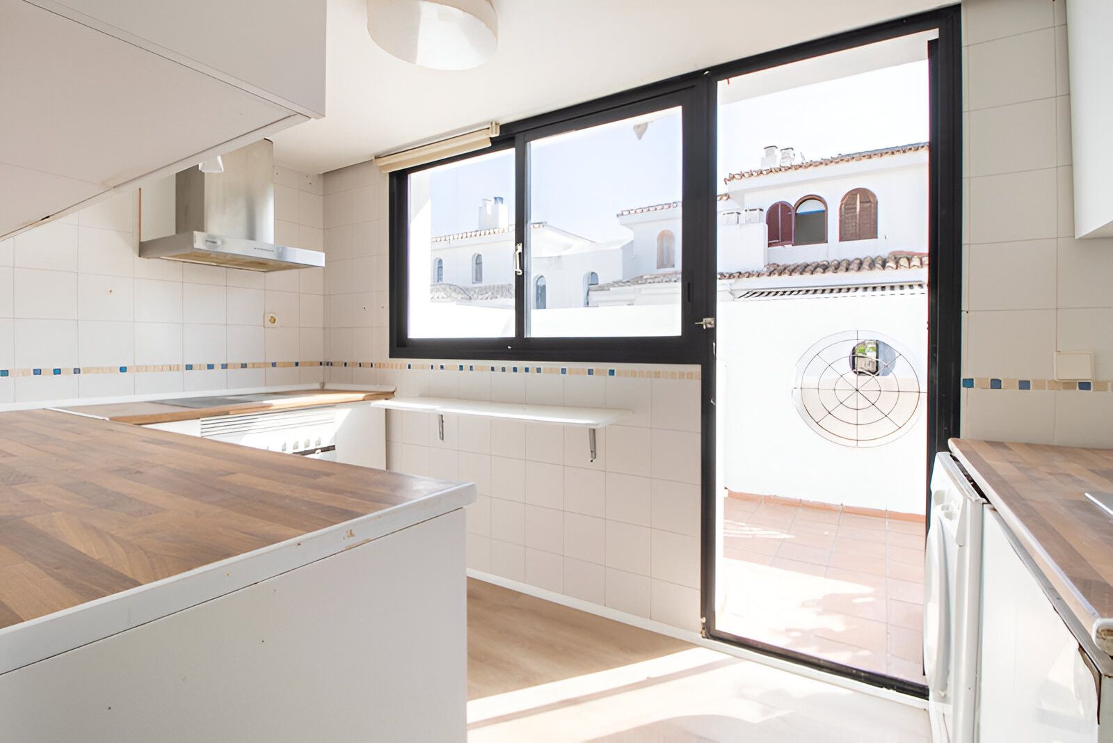 Kitchen of Single-family semi-detached for sale in Estepona  with Terrace, Storage room and Swimming Pool