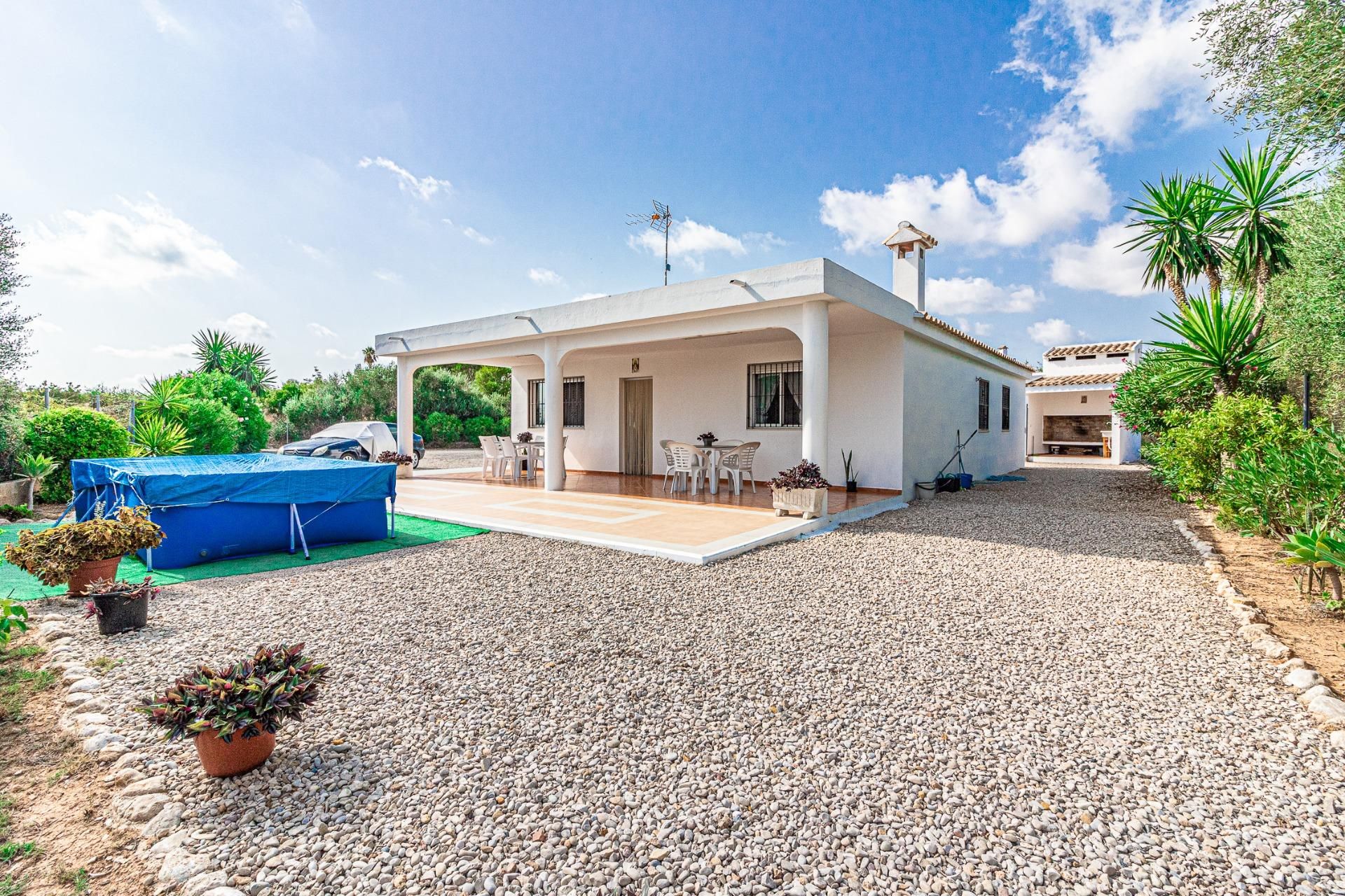 Vista exterior de Casa o xalet en venda en Carlet amb Jardí privat, Terrassa i Traster