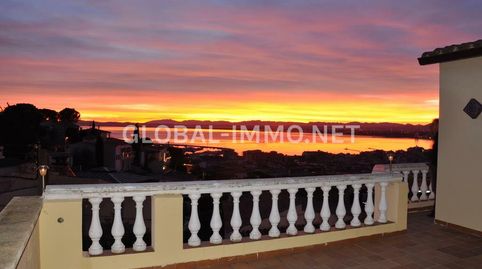 CASA DE 4 DORMITORIOS CON VISTA PANORÁMICA AL GOLFO DE ROSES