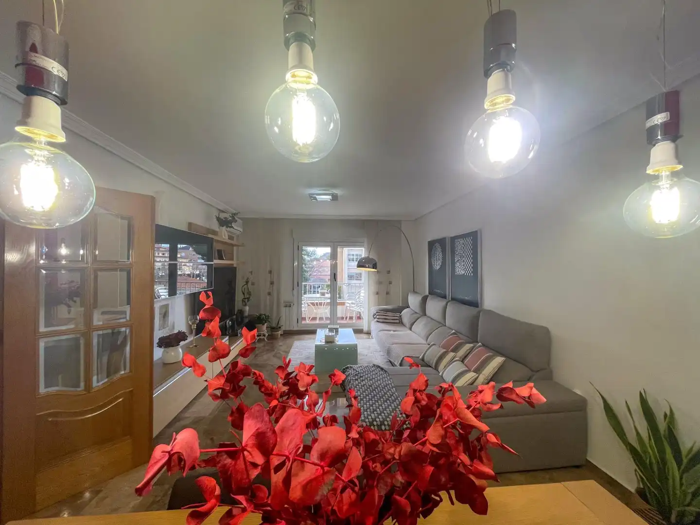 Flat for rent in Plaza JUAN GRANDIA, Requena