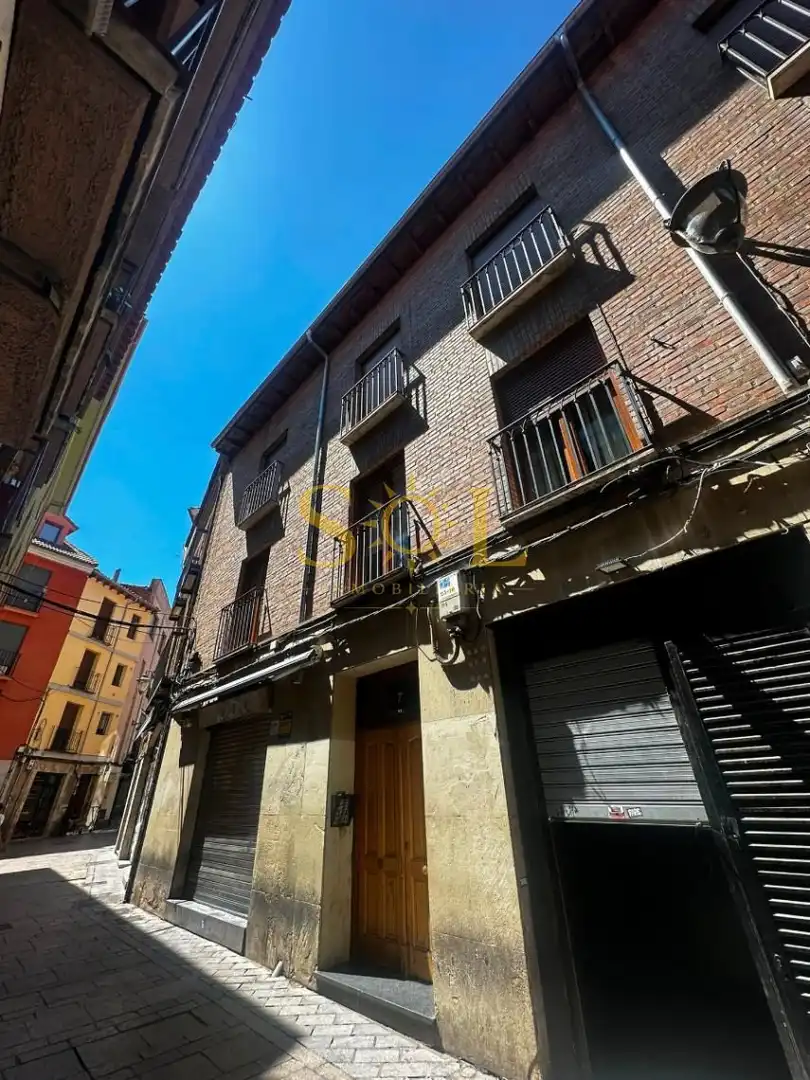 Exterior view of Flat for sale in León Capital   with Heating, Furnished and Oven