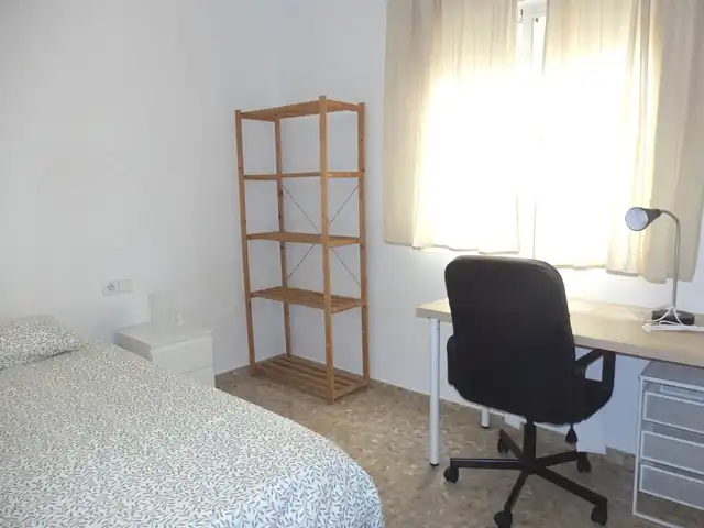 Bedroom of Flat for rent in Valencia  with Furnished, Oven and Washing machine
