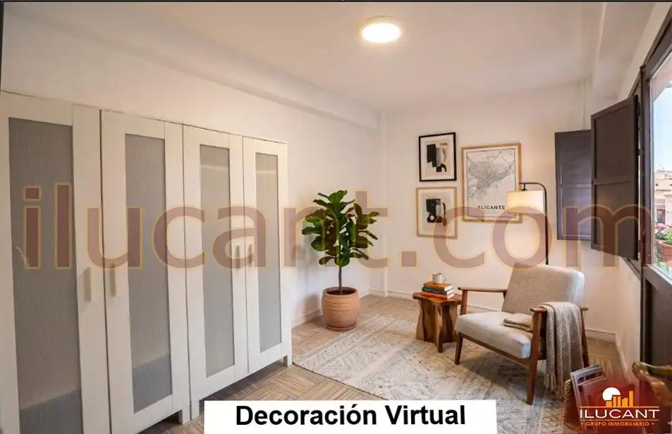 Dormitori de Àtic en venda en Alicante / Alacant amb Terrassa i Moblat