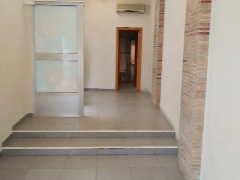 Commercial properties for rent in Pedralba