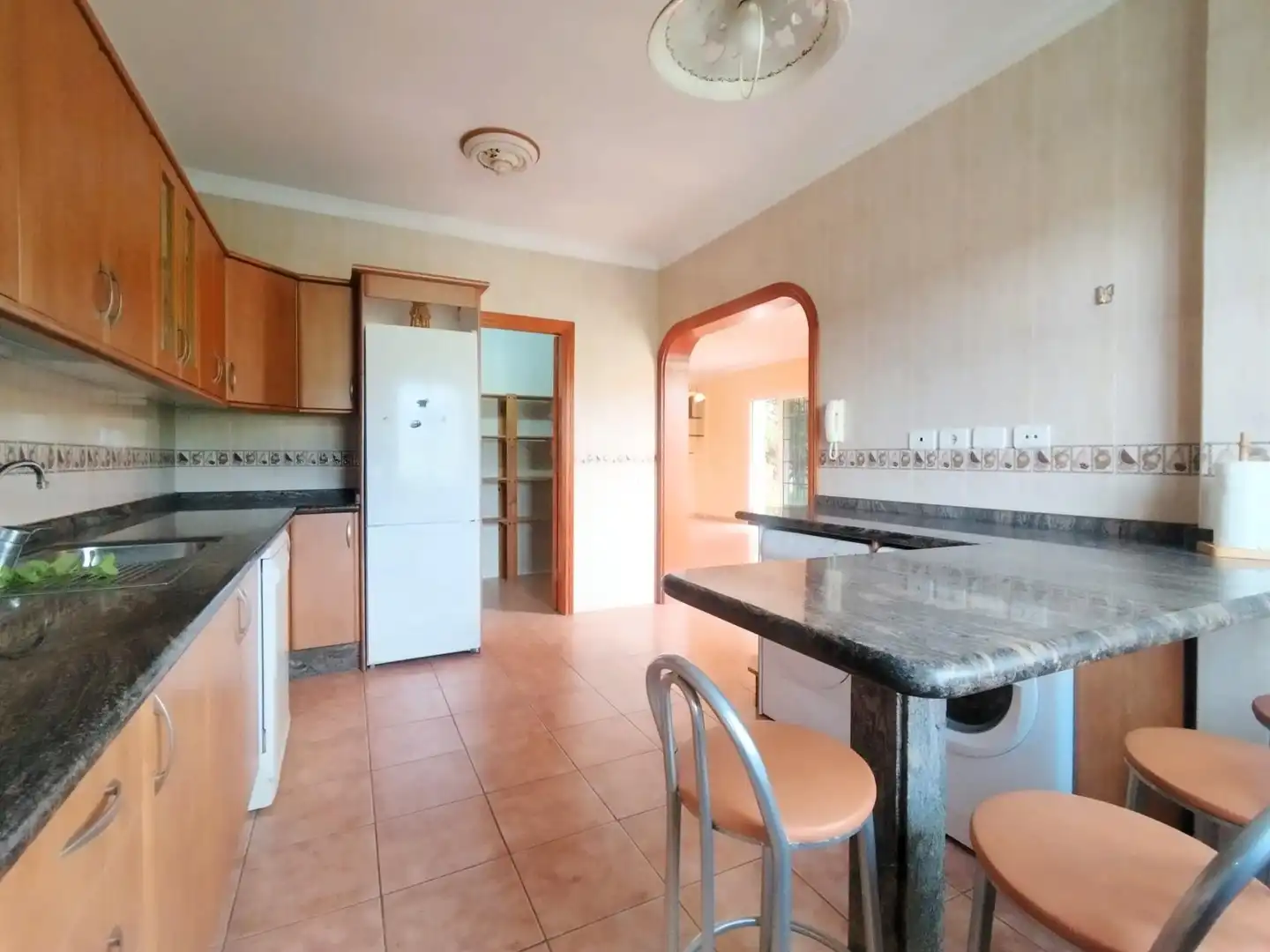 Cuina de Casa o xalet en venda en Teror amb Aire condicionat, Jardí privat i Terrassa