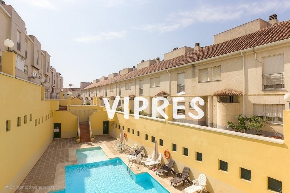 Exterior view of Single-family semi-detached for sale in Mérida  with Terrace, Swimming Pool and Furnished