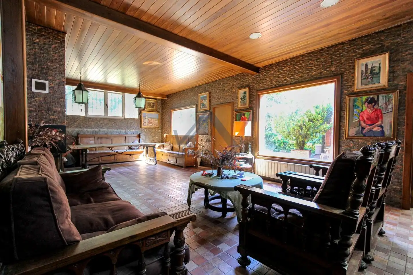 Sala d'estar de Casa o xalet en venda en Montornès del Vallès amb Jardí privat, Terrassa i Piscina