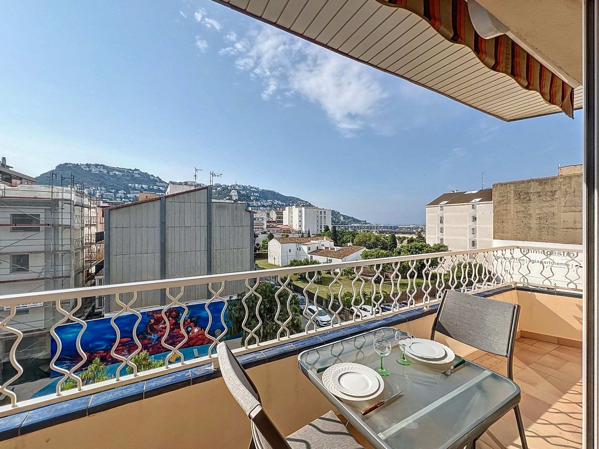Terrassa de Apartament en venda en Roses amb Terrassa i Moblat