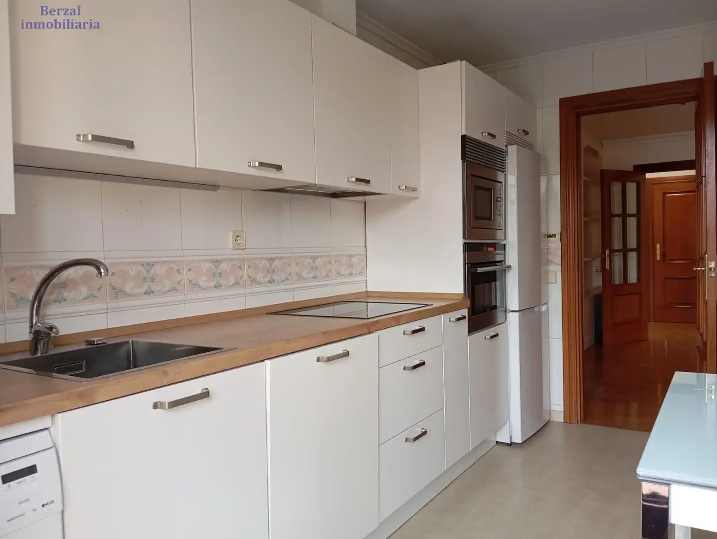 Cocina de Piso de alquiler en  Logroño con Calefacción, Jardín privado y Terraza