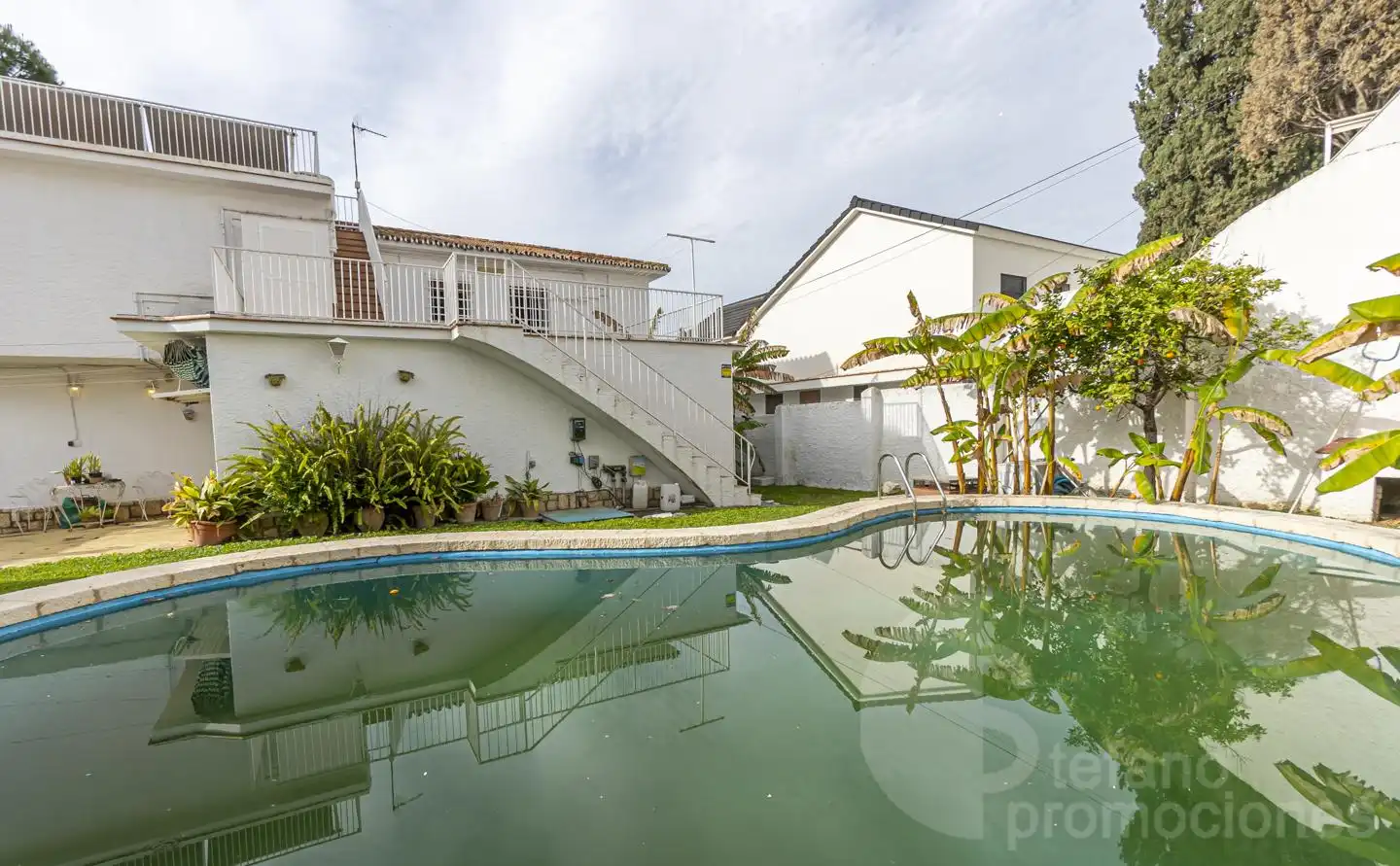 Piscina de Casa o chalet en venta en Málaga con Aire acondicionado, Jardín privado y Terraza