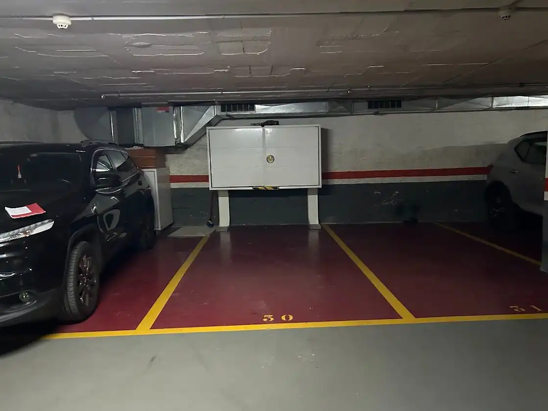 Parkplatz von Garage zum Verkauf in Barcelona