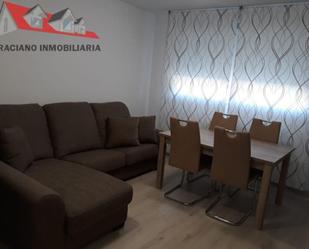 Sala d'estar de Pis en venda en  Albacete Capital amb Calefacció, Parquet i Moblat