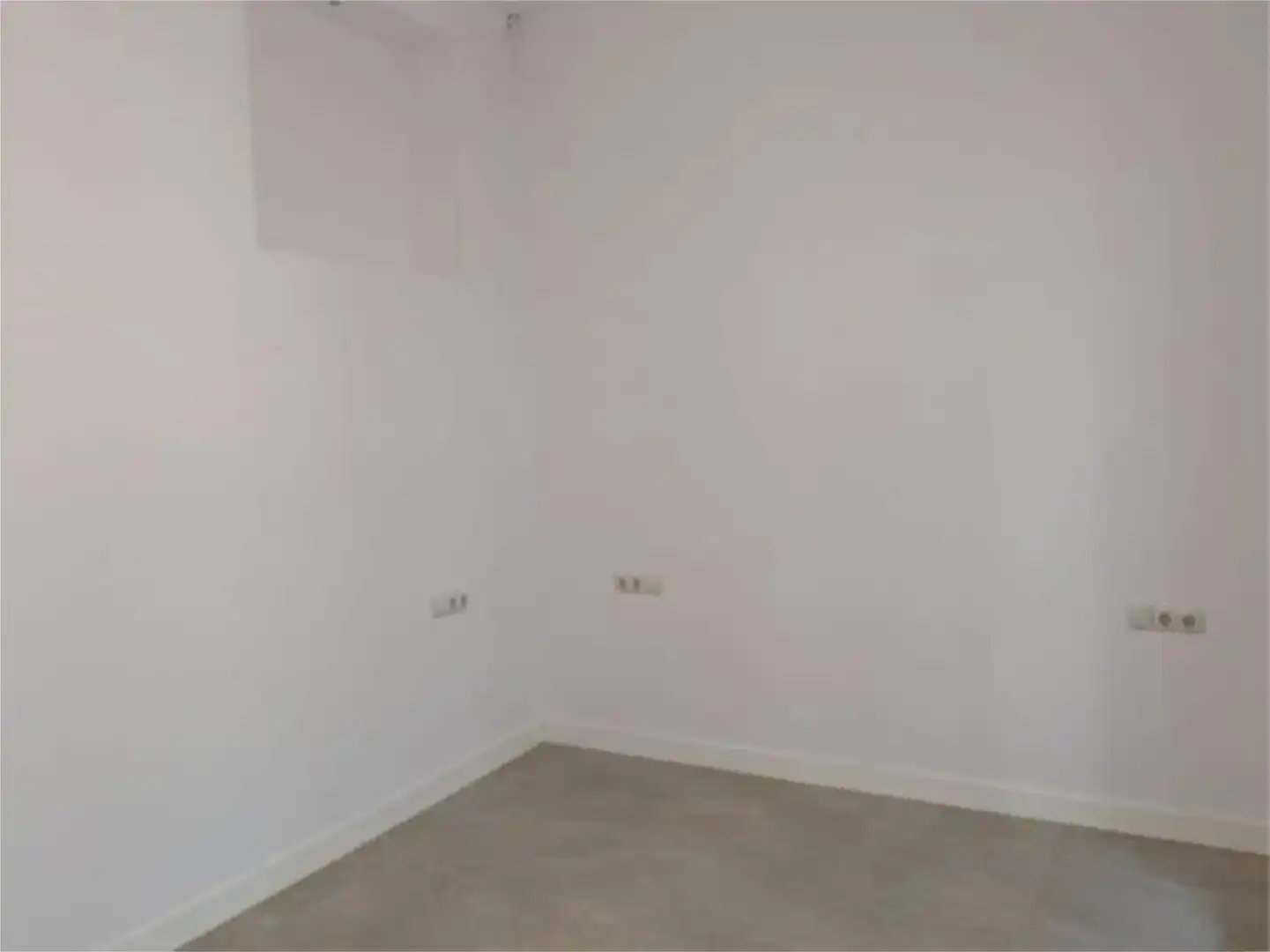 Schlafzimmer von Wohnung zum Verkauf in  Sevilla Capital mit Klimaanlage, Schwimmbad und Balkon