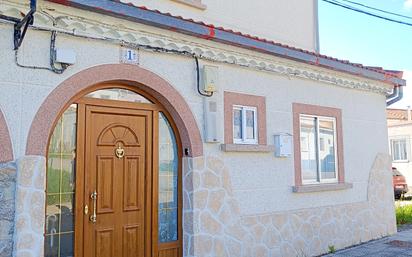 Exterior view of House or chalet for sale in Barruelo de Santullán  with Heating and Parquet flooring