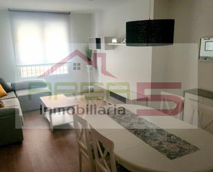 Sala d'estar de Apartament de lloguer en Badajoz Capital amb Aire condicionat, Moblat i Forn