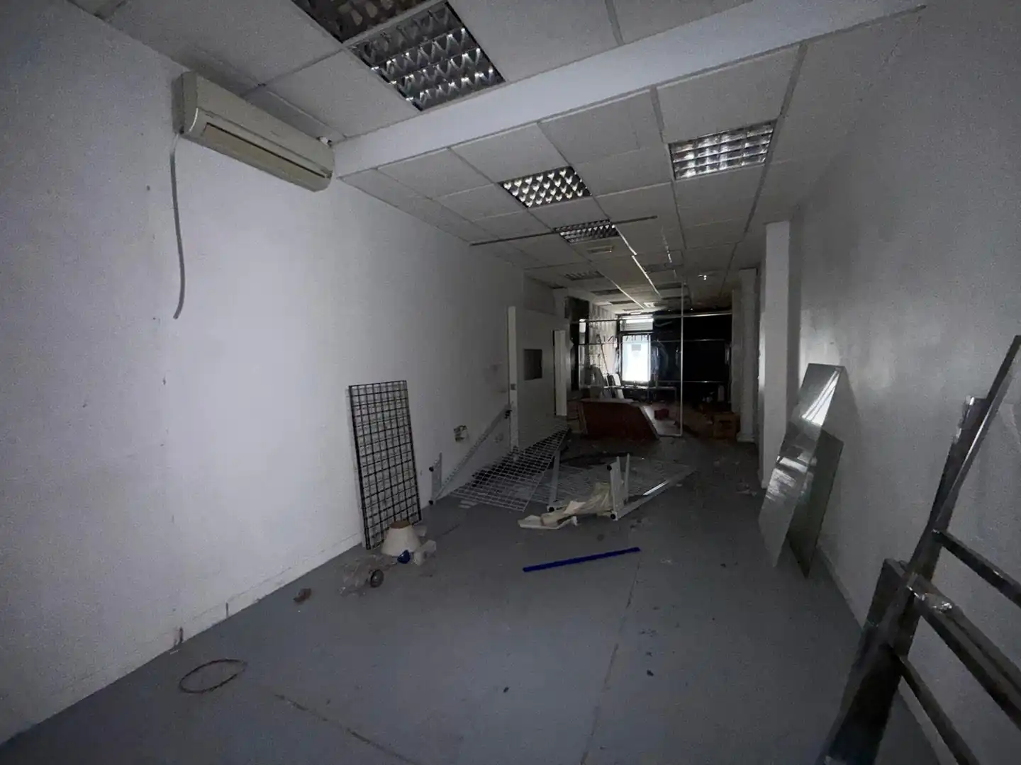 Commercial properties for rent in Val