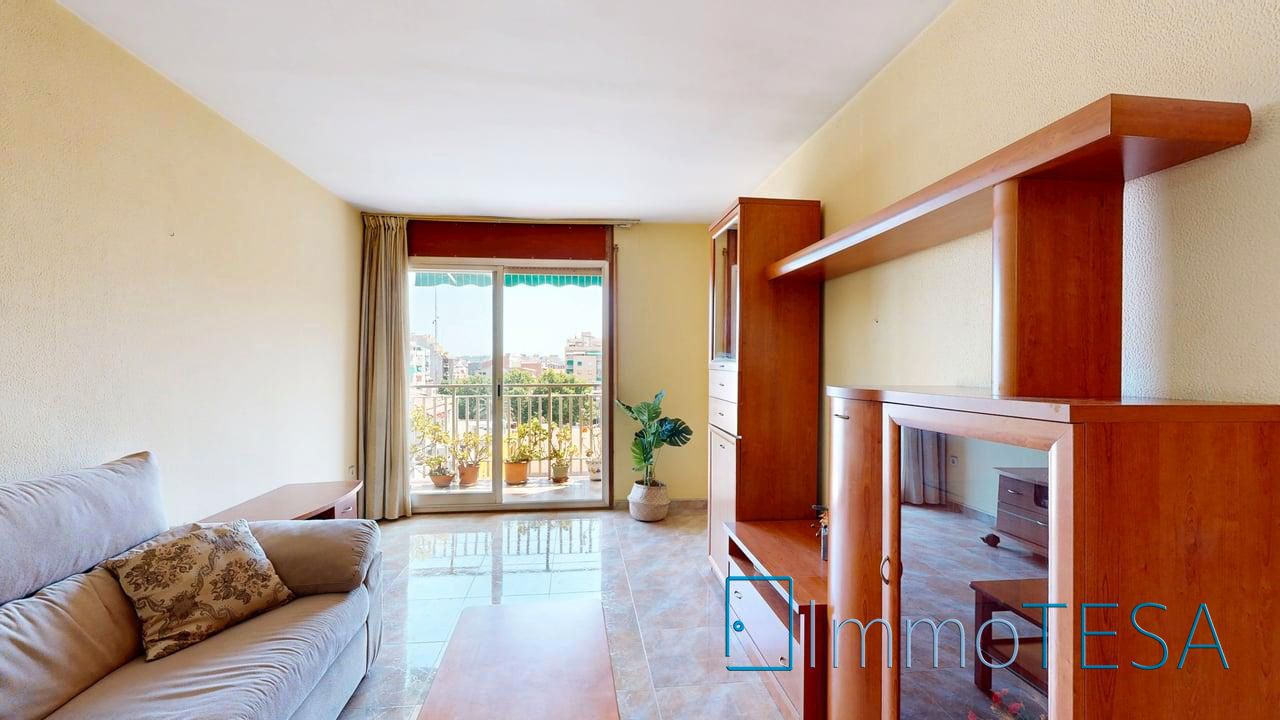 Living room of Flat for sale in Barberà del Vallès  with Balcony