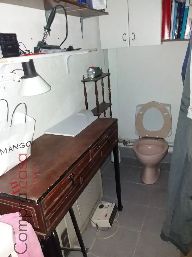 Bathroom of Industrial buildings for sale in Segovia
