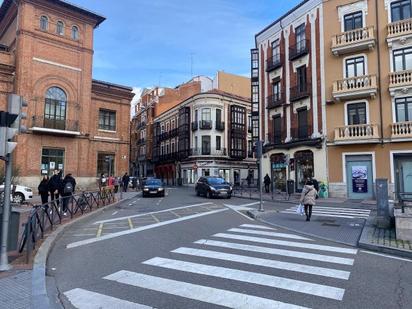 Vista exterior de Pis en venda en Valladolid Capital amb Calefacció