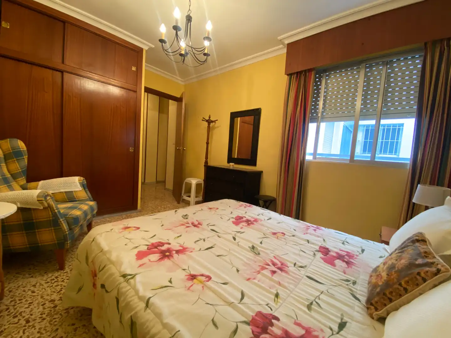 Habitación de Piso en venta en Alicante / Alacant con Aire acondicionado, Amueblado y Balcón