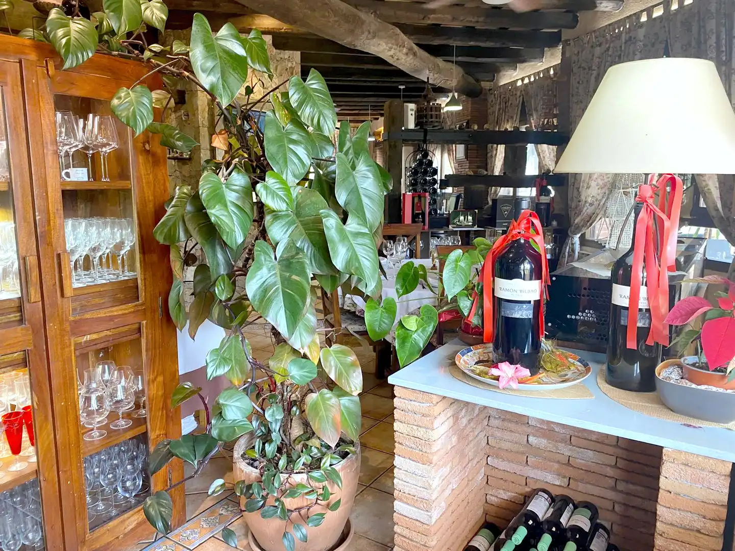 Commercial properties for sale in Botarell  with Air Conditioner, Heating and Terrace