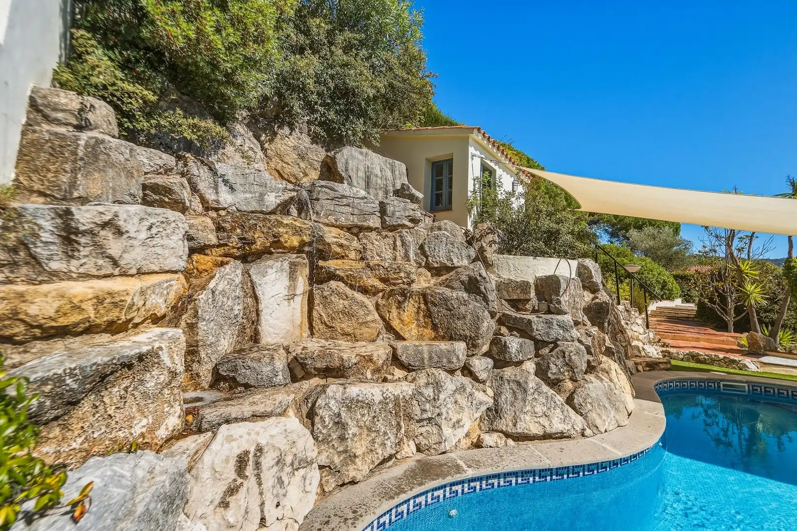 Swimming pool of Houses for sale in Montjuïc